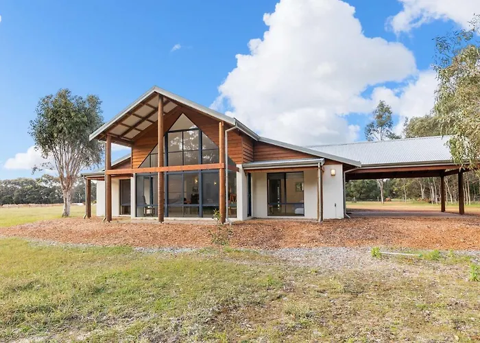 Kangaroo Retreat - Family Favourite Bush Retreat With Kangaroos In Margaret River